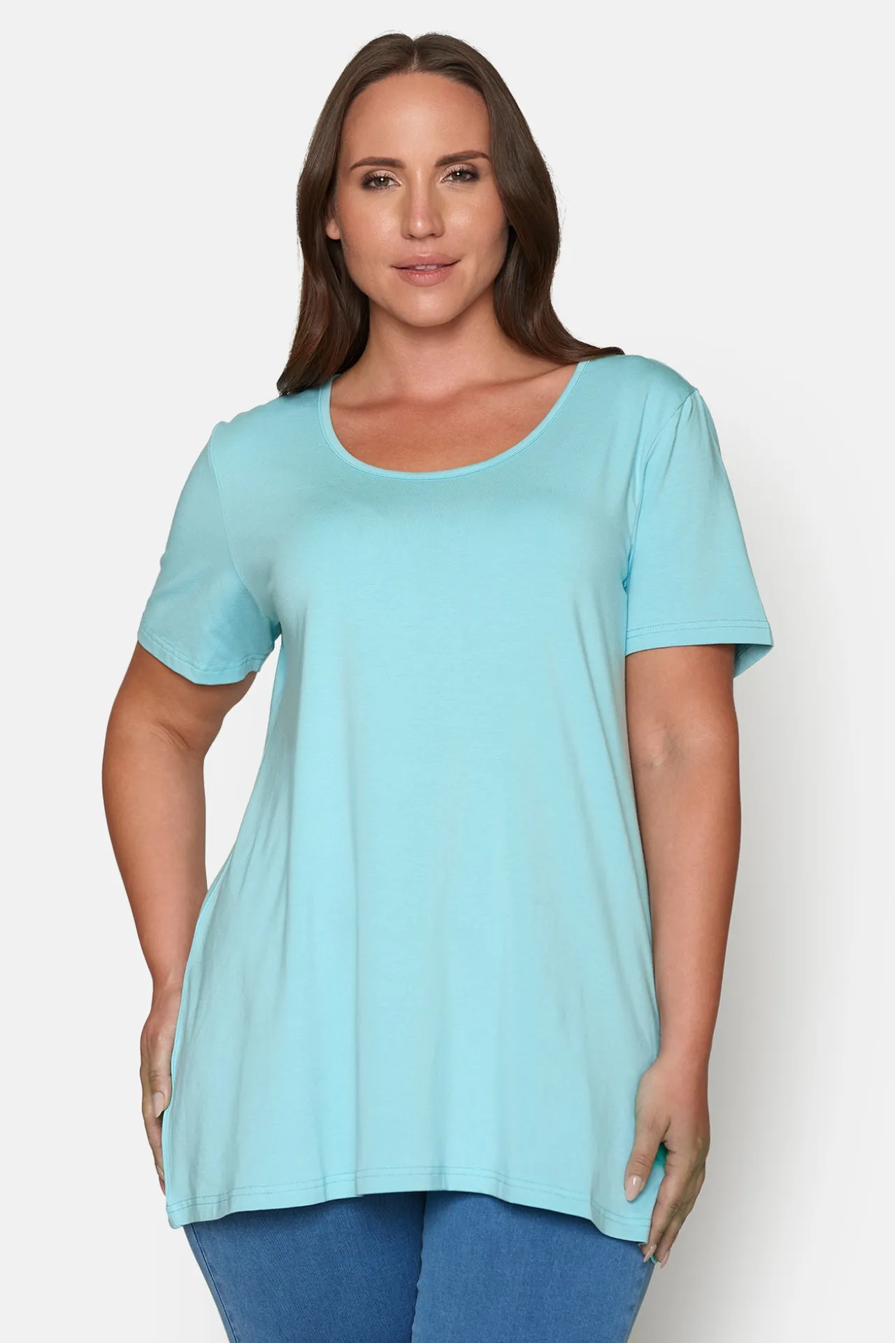 basis_tshirt_i_afacon_med_0-11.webp Basis T-shirt I A-facon Med Korte ærmer - Dusty Turquoise