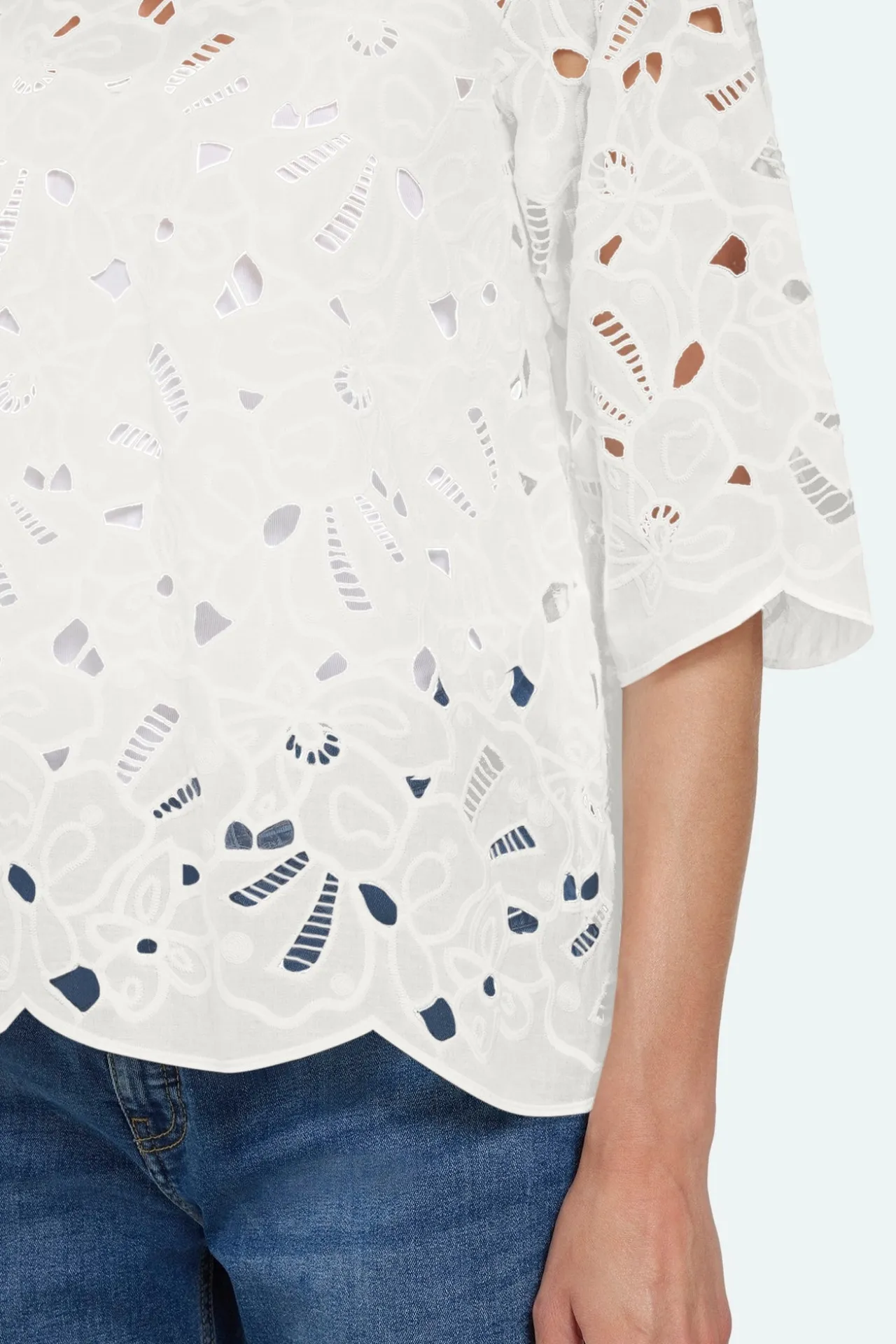 bluse__rhvid__broderie_an_2.webp Bluse - Råhvid - Broderie anglaise