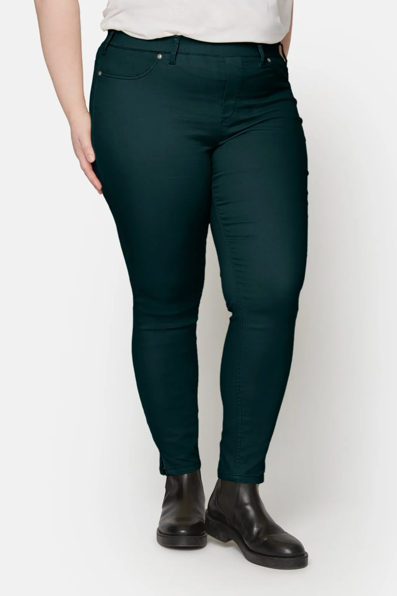 bukser_sofia_slit_fit__l_0-1.webp 7/8 Bukser, Sofia, Slit Fit - Laurel Green
