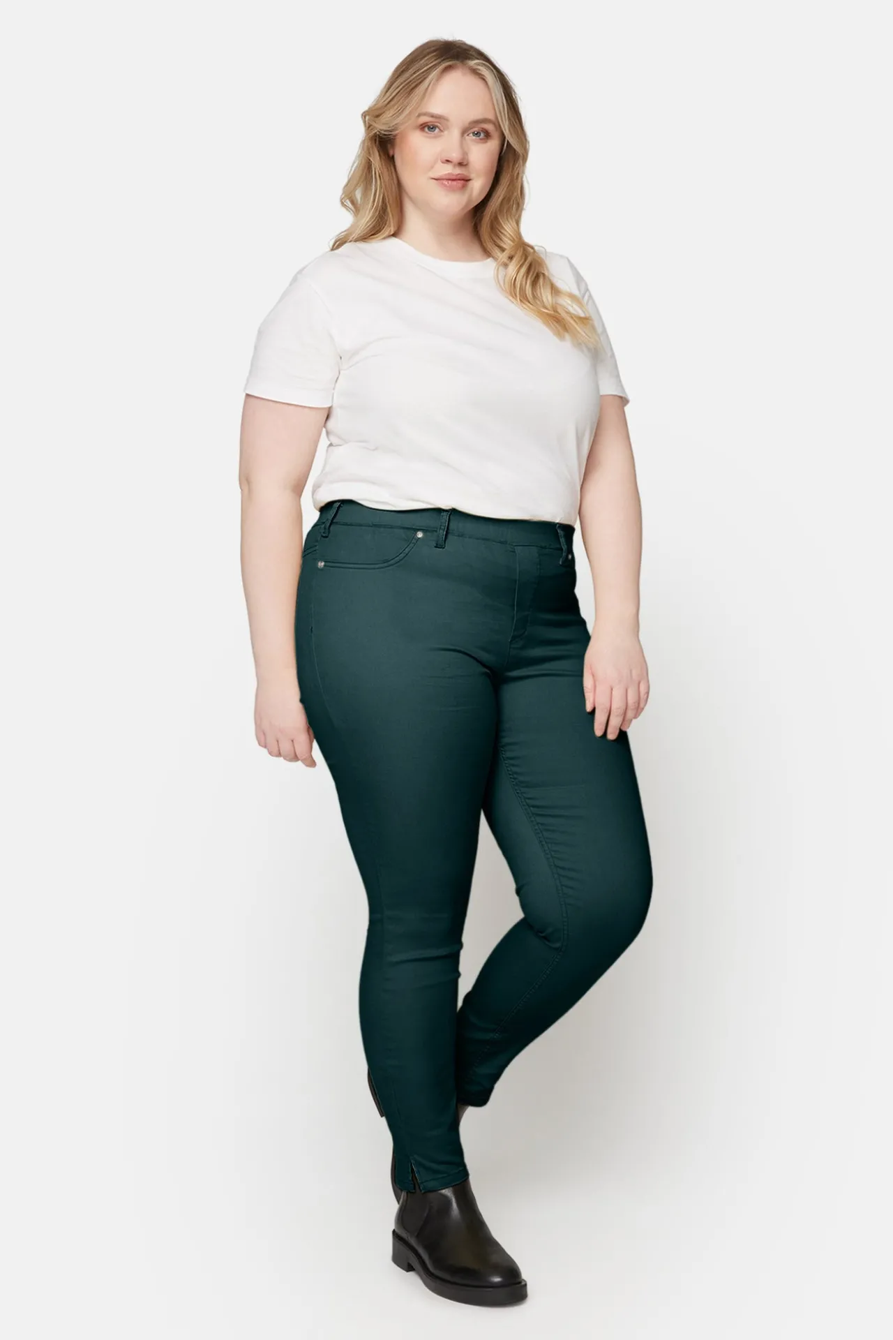 bukser_sofia_slit_fit__l_1-1.webp 7/8 Bukser, Sofia, Slit Fit - Laurel Green