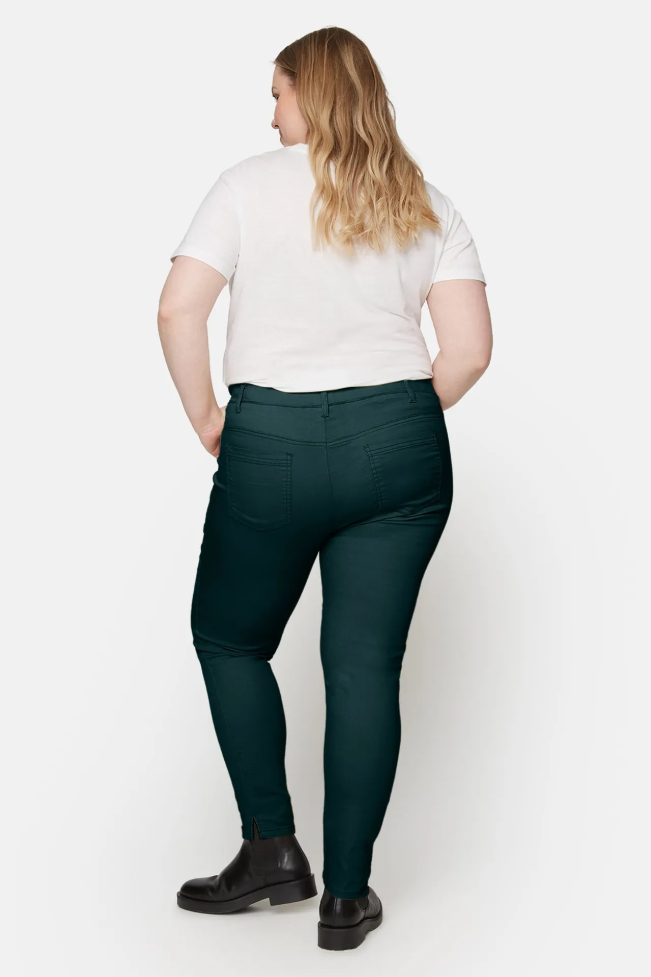 bukser_sofia_slit_fit__l_2-1.webp 7/8 Bukser, Sofia, Slit Fit - Laurel Green