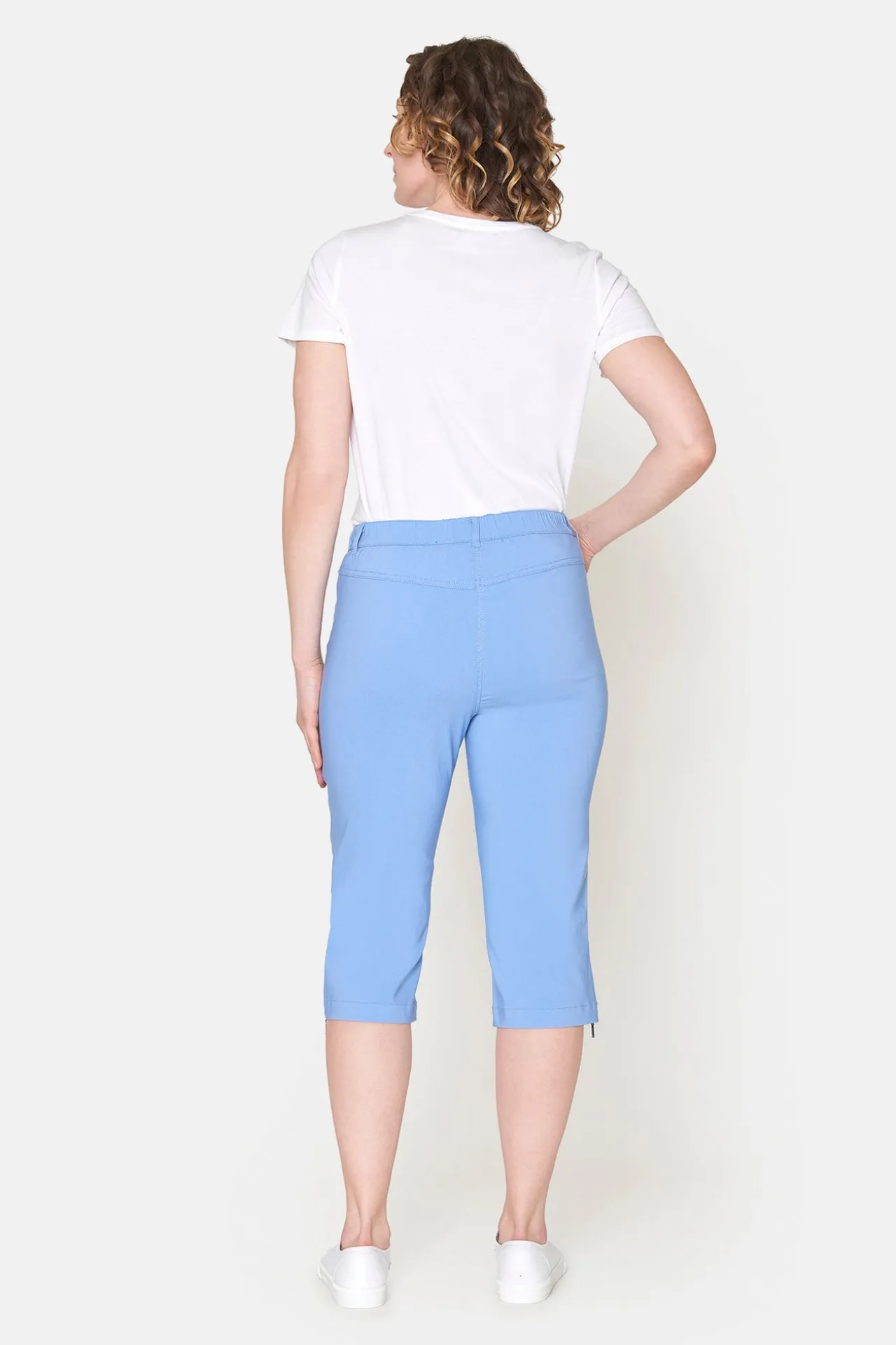 capri__sky__blue_3.webp Capri - Sky Blue