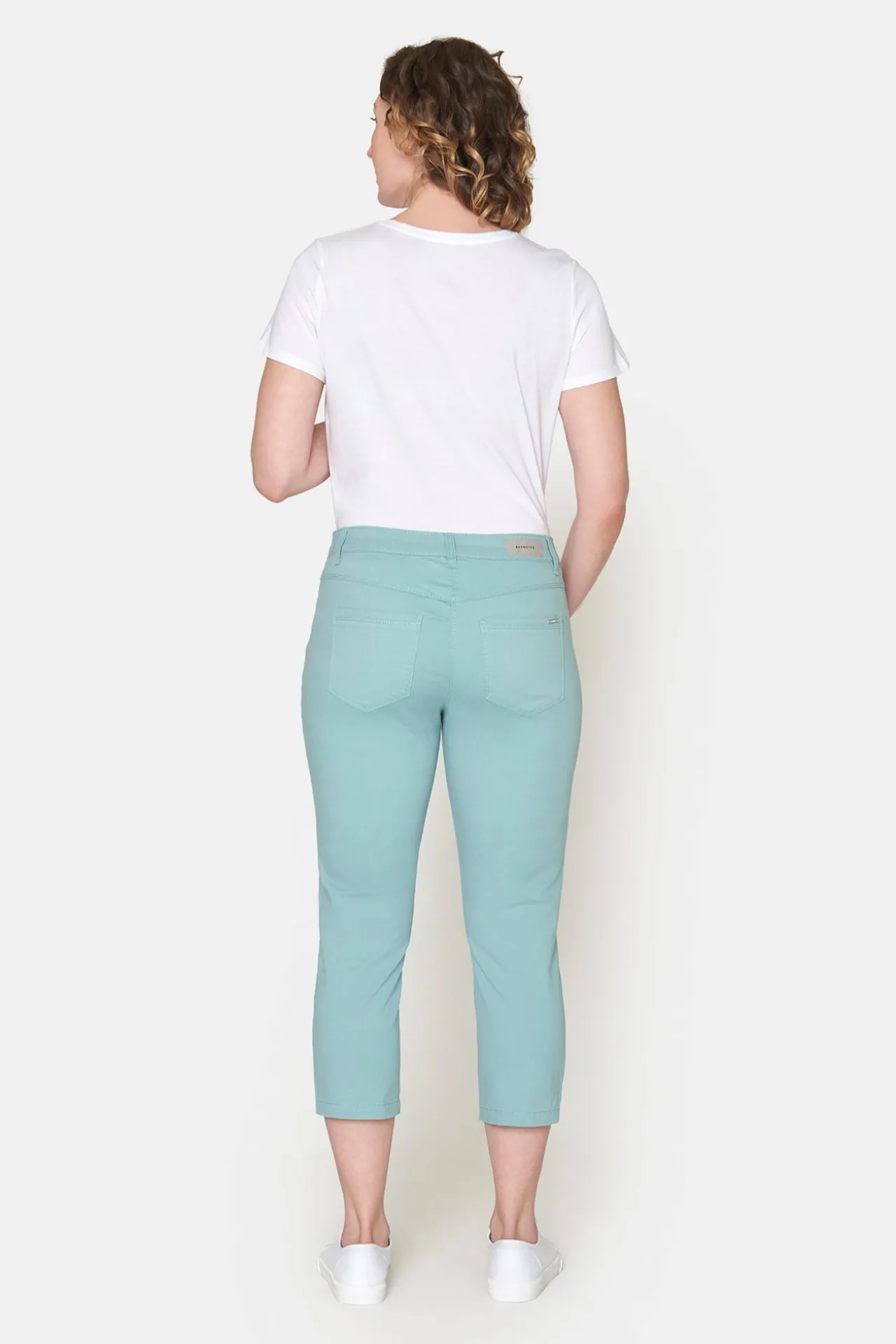 madelaine_capri_bukser__s_3.webp Madelaine Capri Bukser - Sea Green - Straight fit