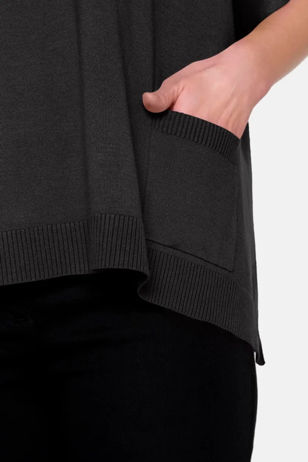 Poncho - Black