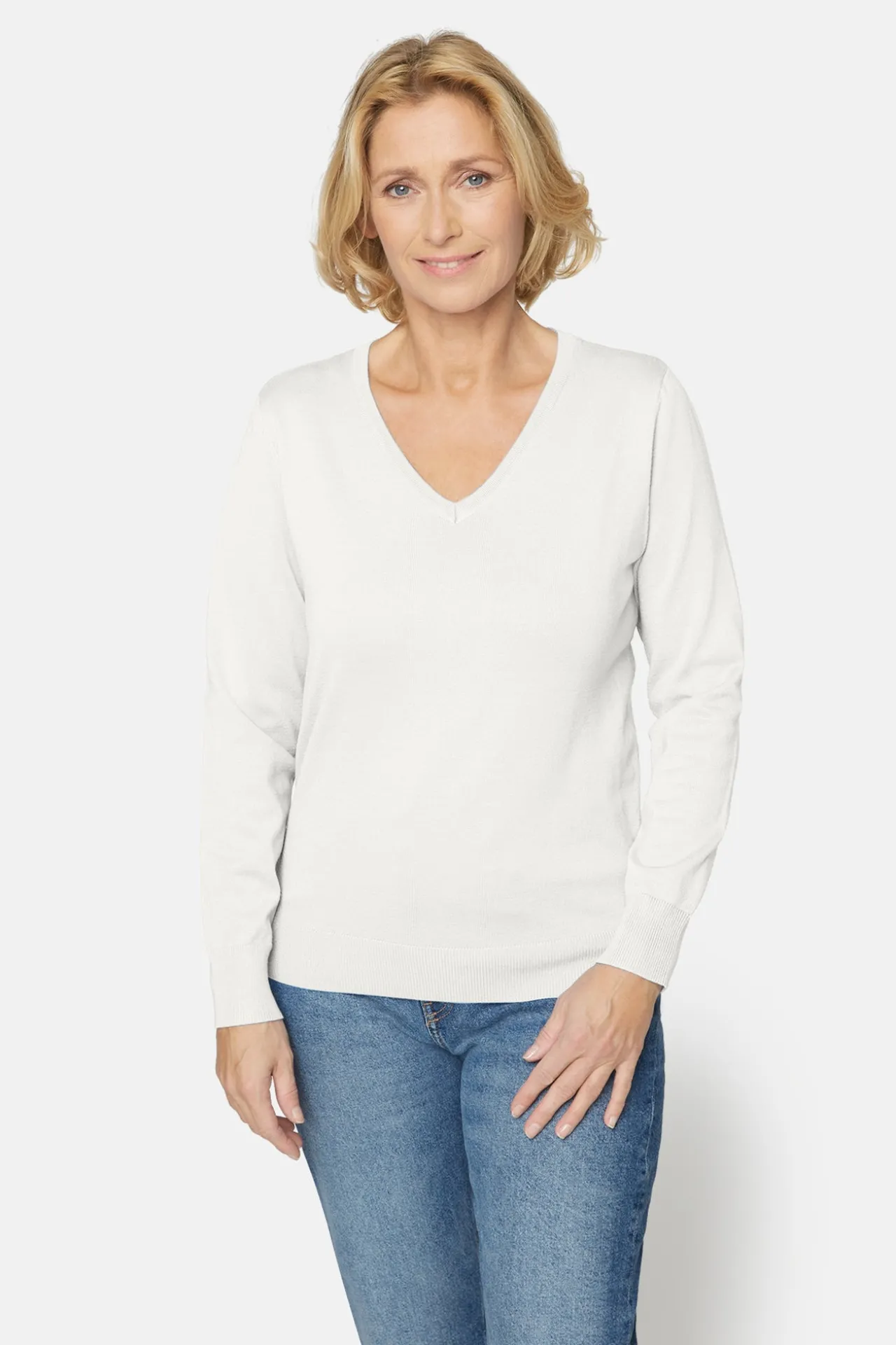 pullover_med_vhals__off_w_0.webp Pullover Med V-hals - Off White