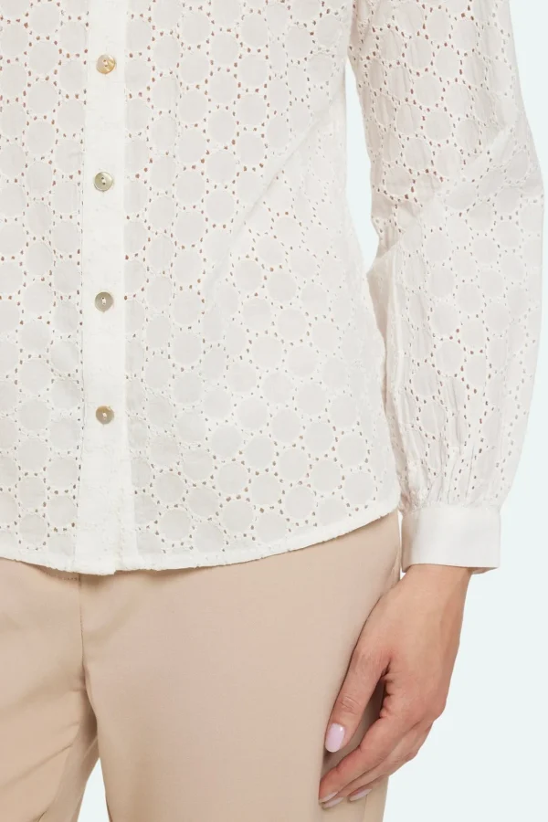 Skjorte - Råhvid - Med broderie anglaise