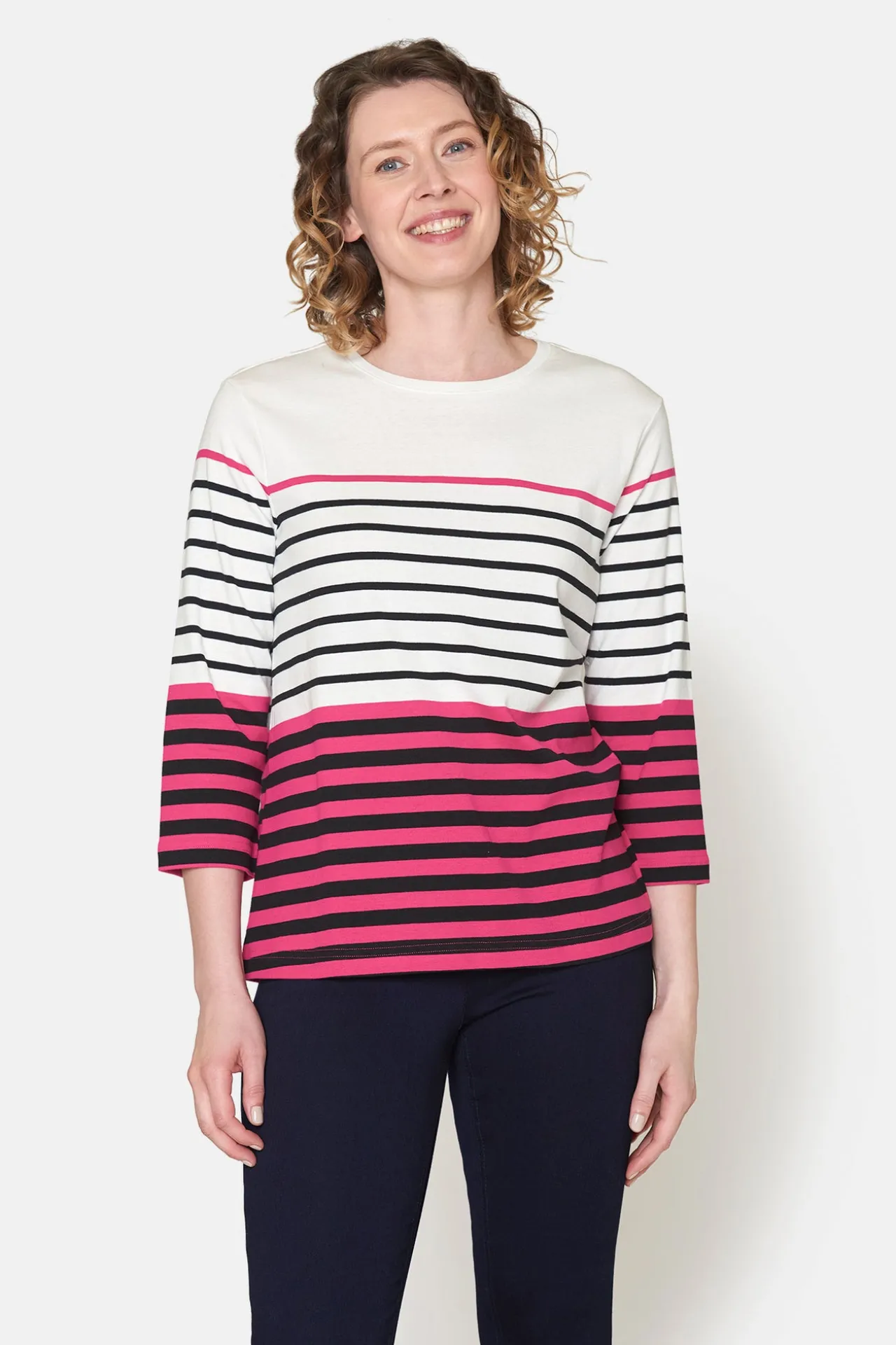 stribet_tshirt_med__rmer__0.webp Stribet T-shirt med 3/4 ærmer - Pink