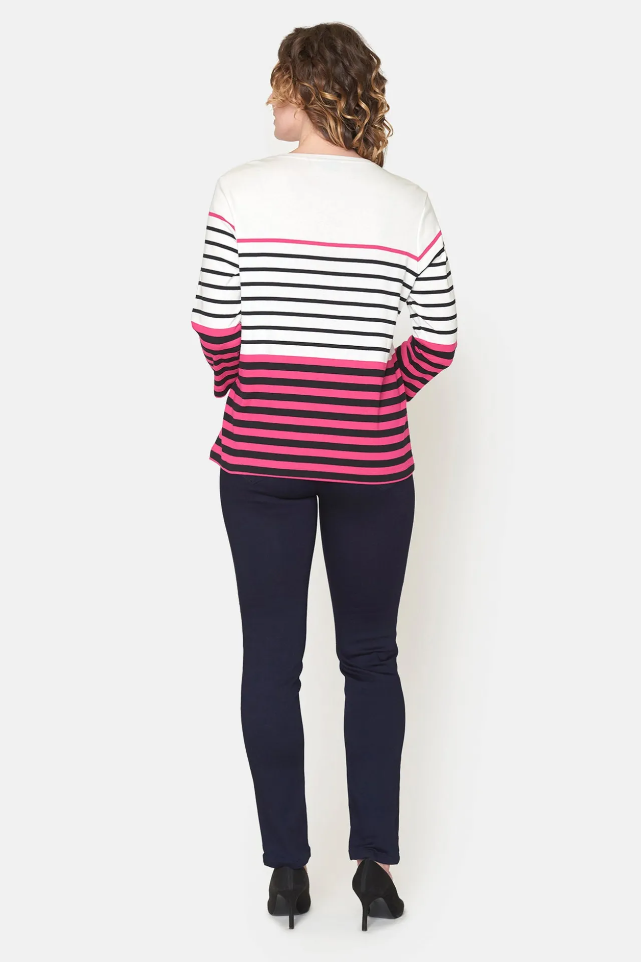 stribet_tshirt_med__rmer__3.webp Stribet T-shirt med 3/4 ærmer - Pink