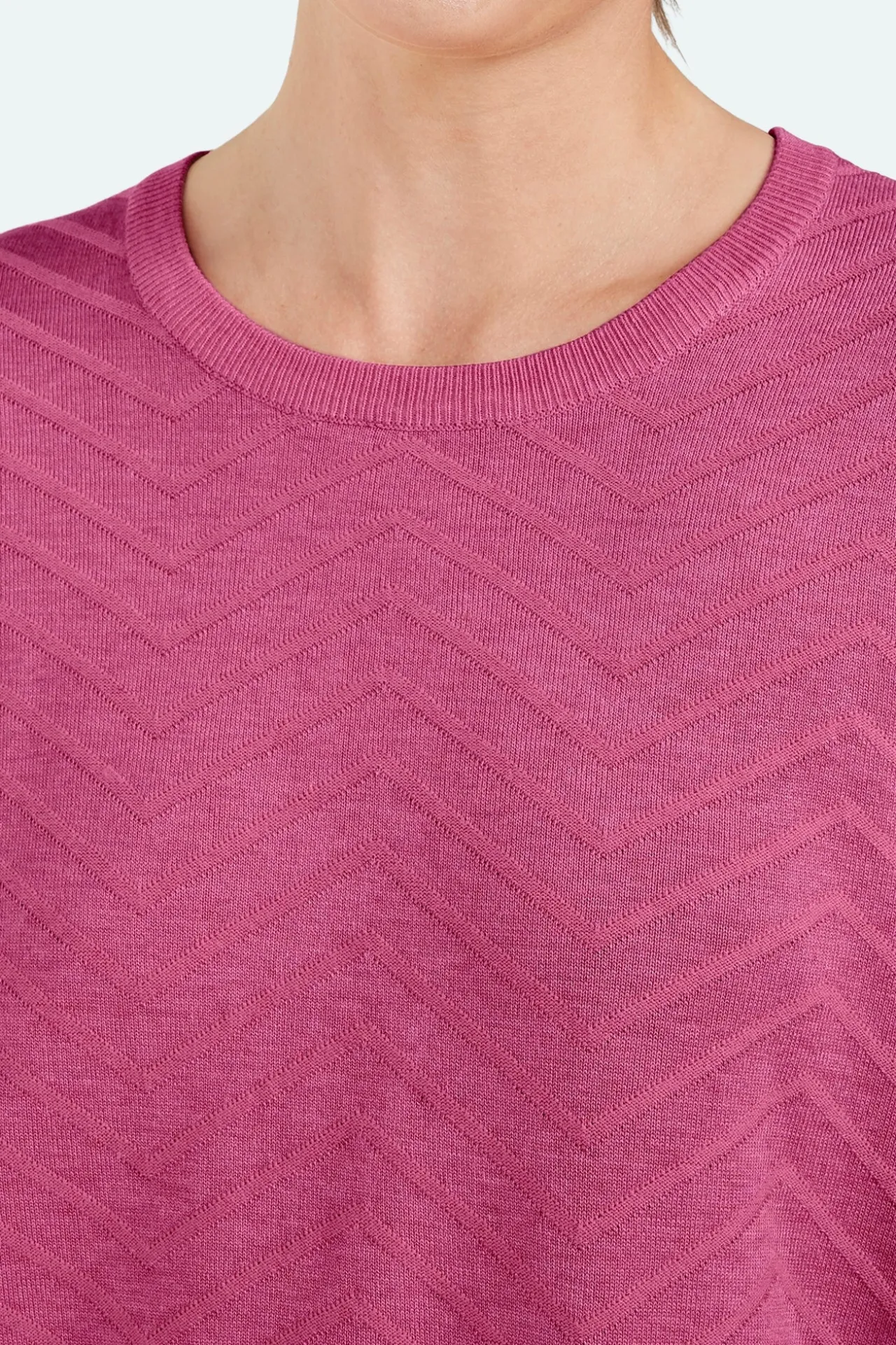 striktrje__mrk_pink_3.webp Striktrøje - Mørk Pink