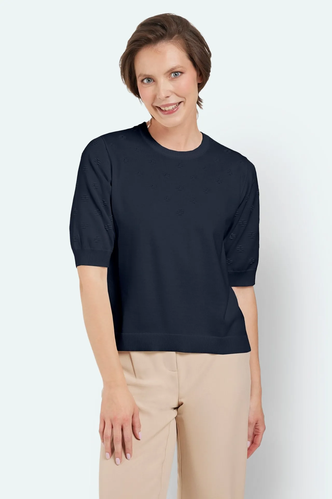 striktrje__navy__hulmnste_0.webp Striktrøje - Navy - Hulmønster