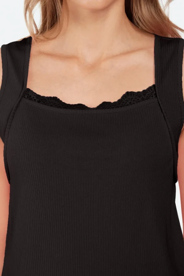 Top - Black