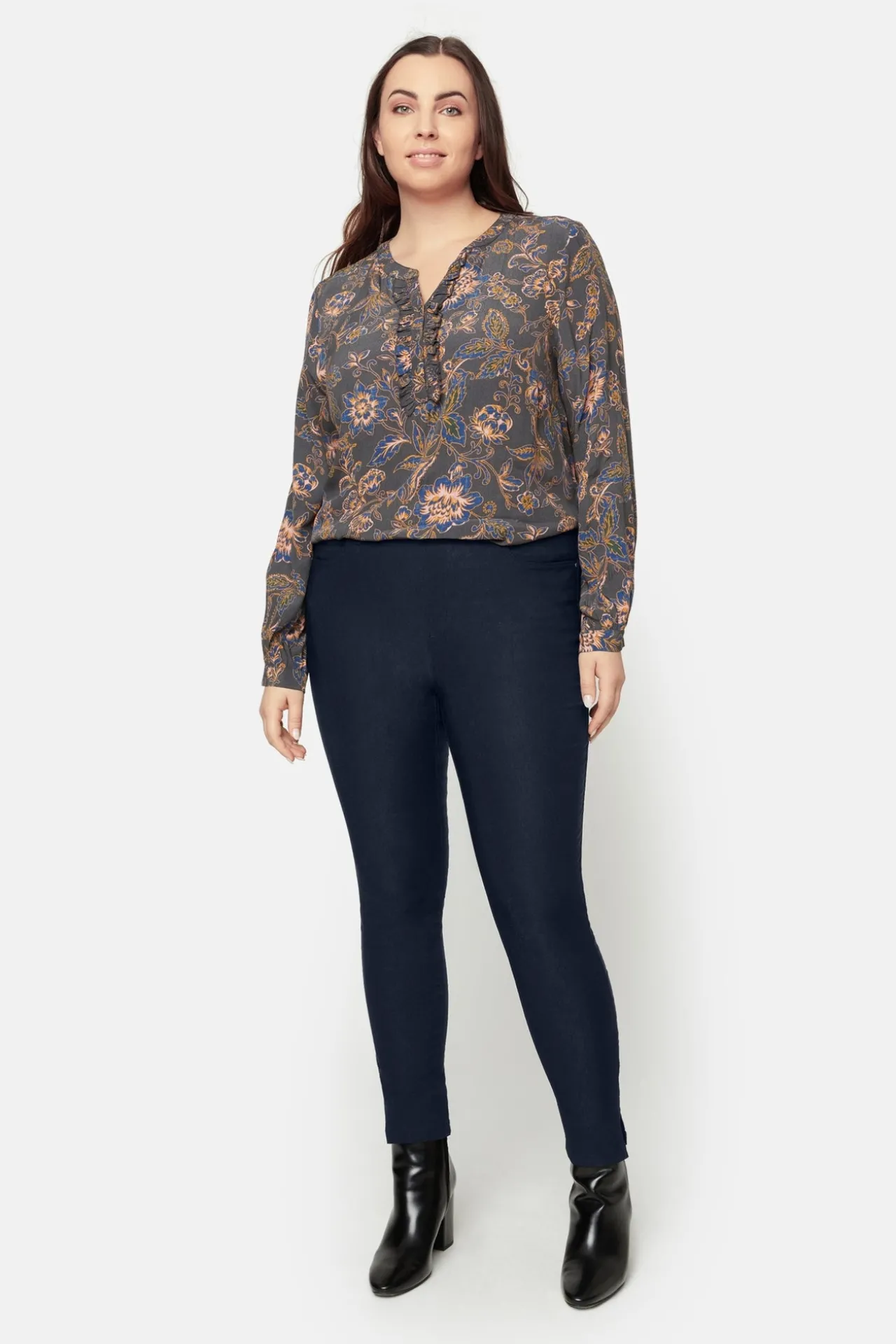 bukser_sofia__midnight_b_3.webp 7/8 Bukser Sofia - Midnight Blue Navy
