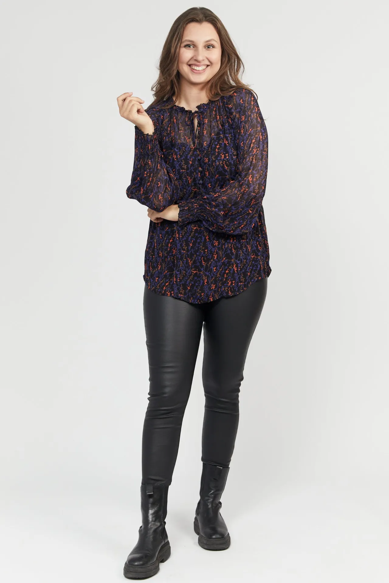 coated_leggings__sort_2.webp Coated Leggings - Sort