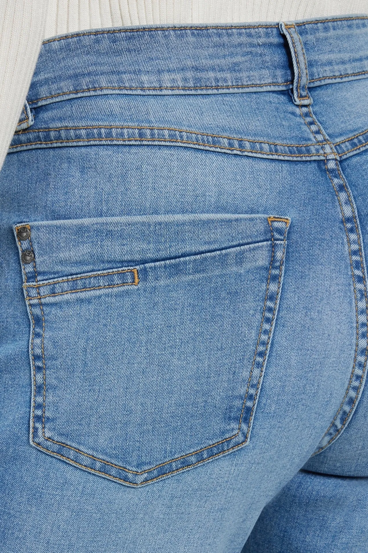 jeans__lys_bl_denim__lige_3.webp Jeans - Lys Blå Denim - Lige ben