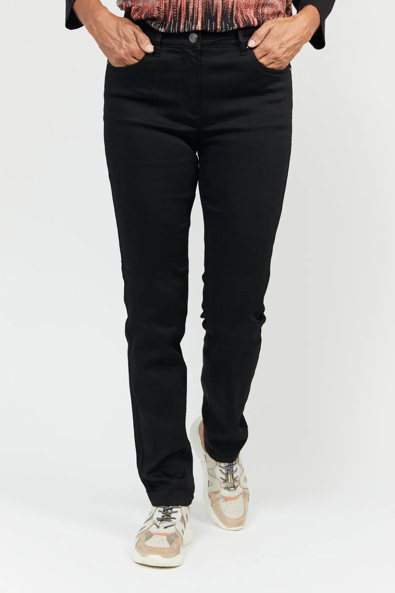 jeans_madelaine___straigh_0.webp Jeans Madelaine - Straight fit - Sort