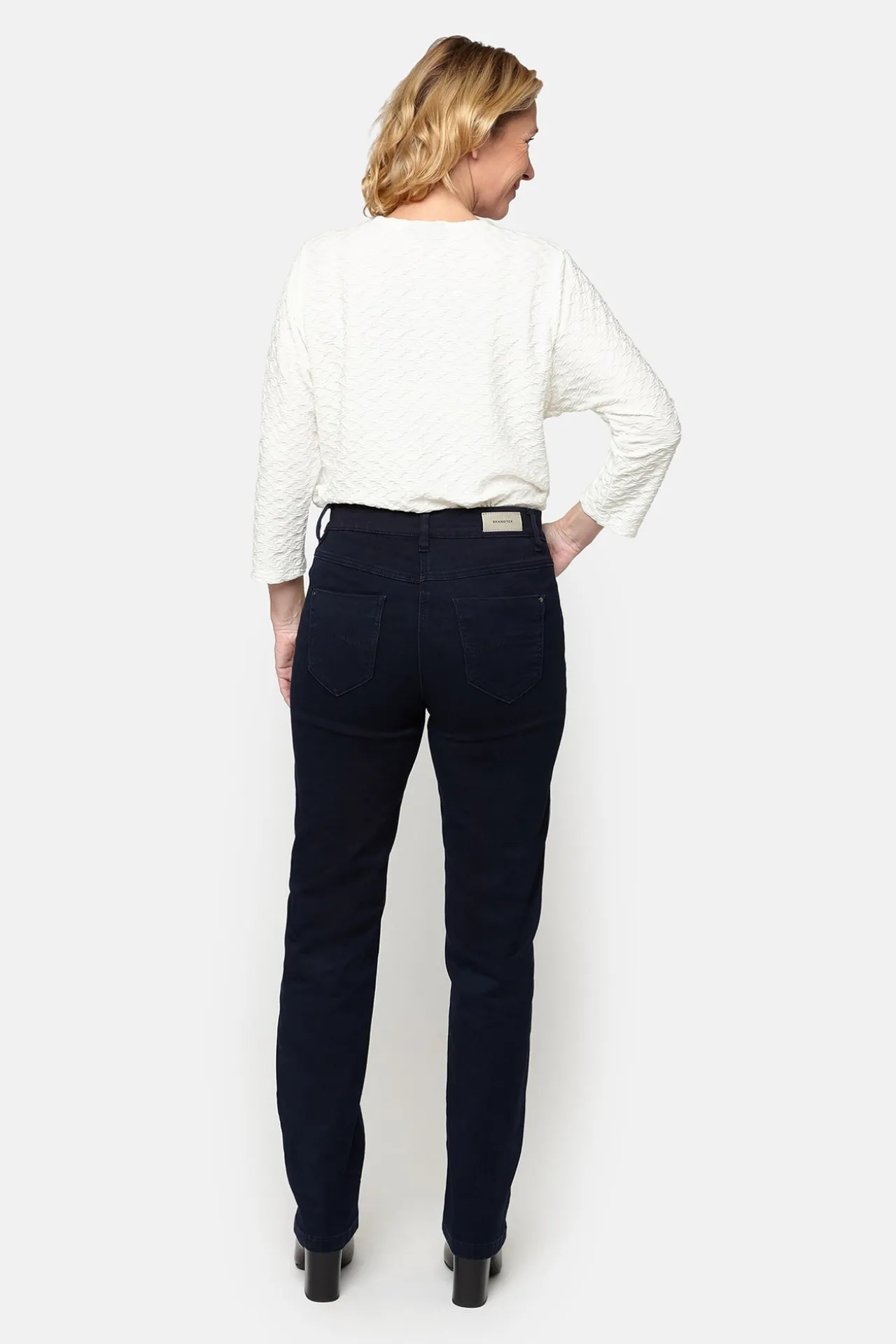 jeans_madelaine__straight_2.webp Jeans Madelaine - Straight fit - Navy Denim