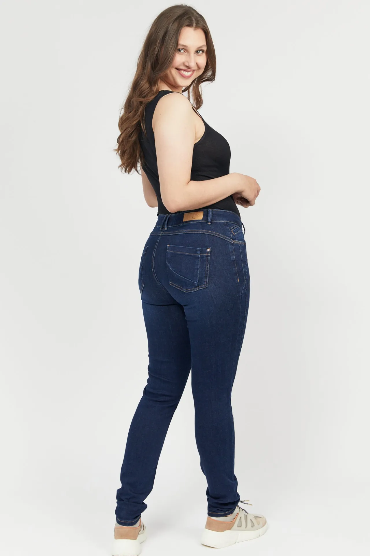 jeans_maggie__narrow_legs_3.webp Jeans Maggie - Narrow Legs - Mørk Blå