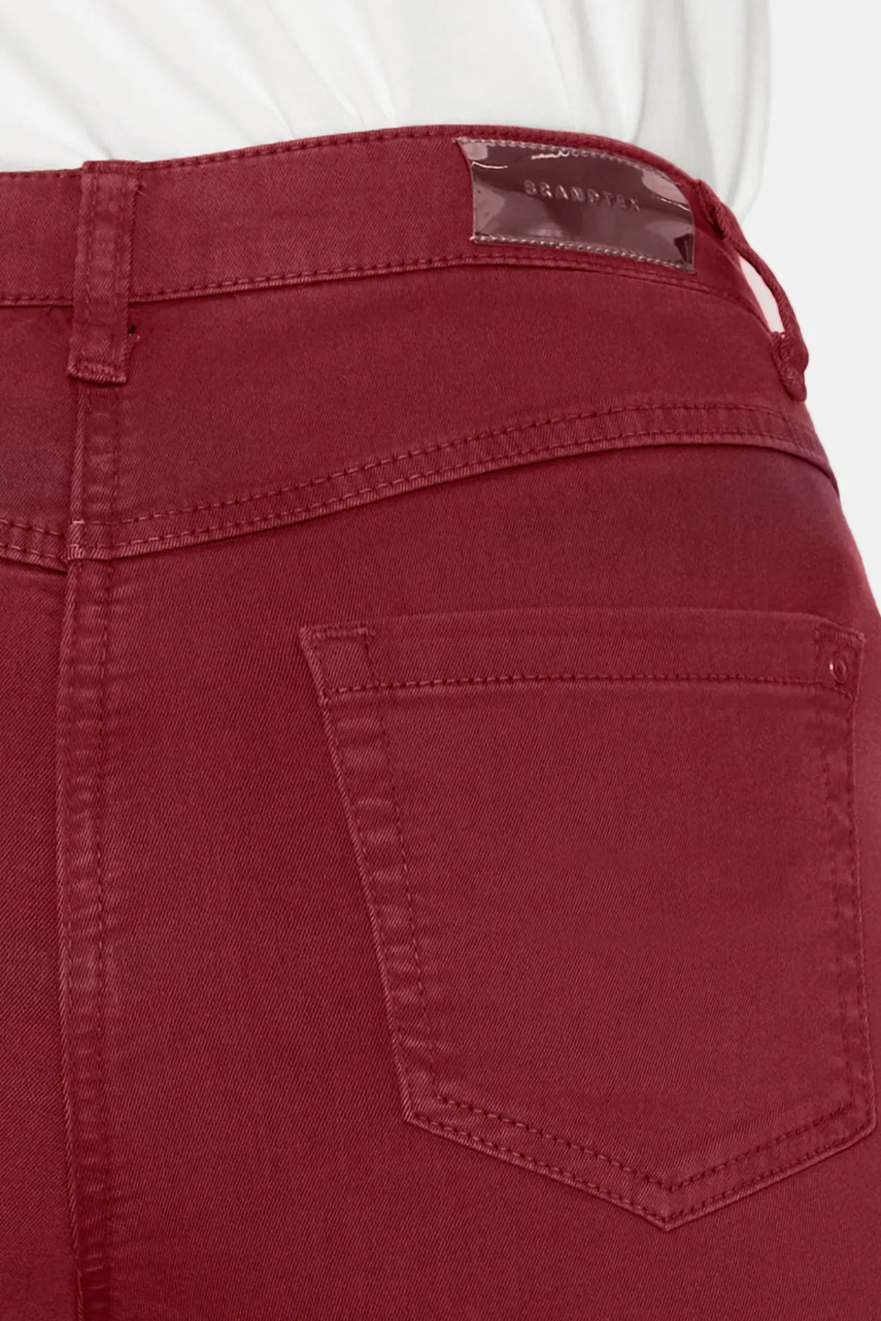jeans_superstretch_madela_1-1.webp Jeans Superstretch Madelaine - Vine Red