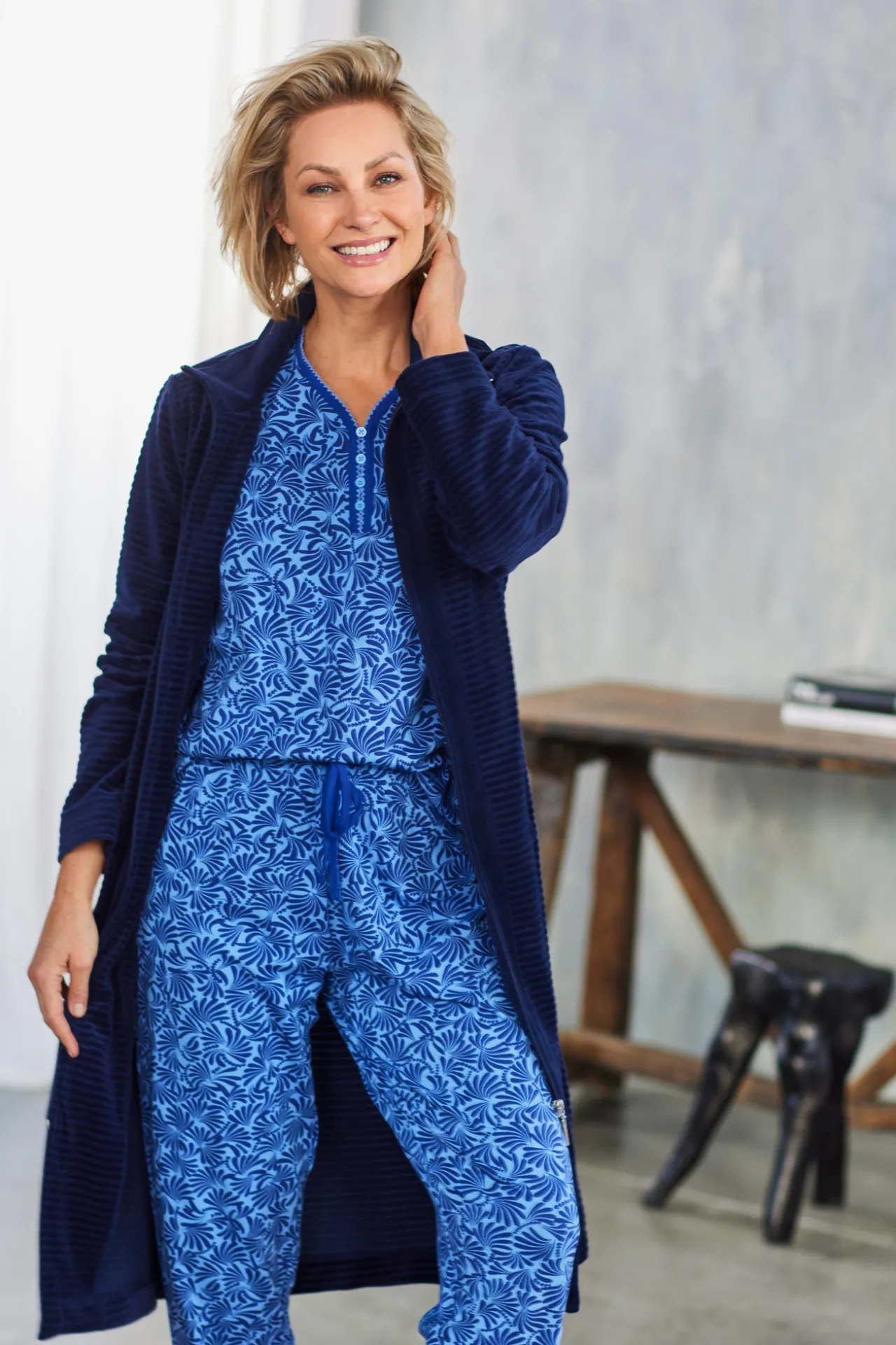 morgenkbe__navy_blue_3-1.webp Morgenkåbe - Navy Blue