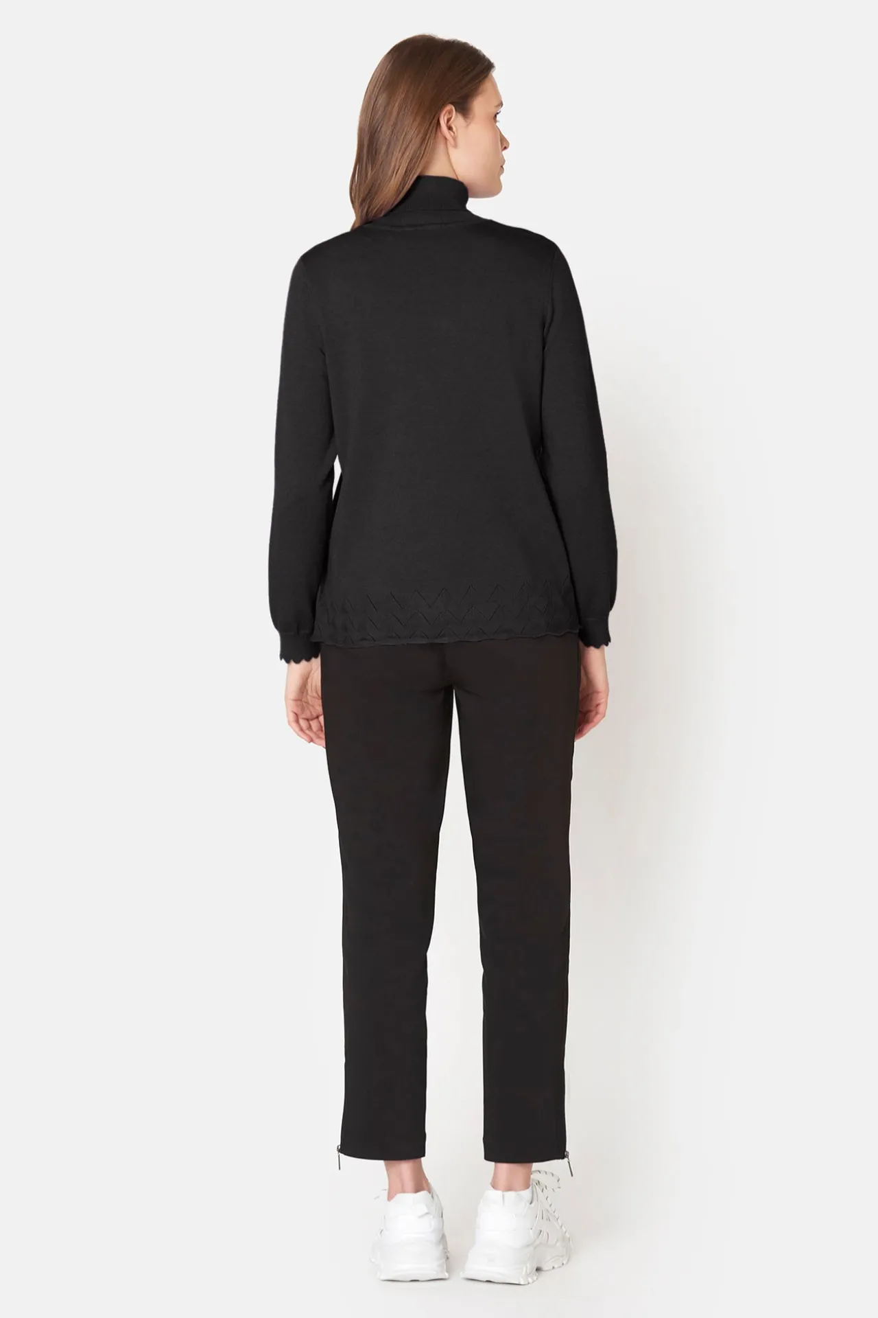pullover__black_3-9.webp Pullover - Black