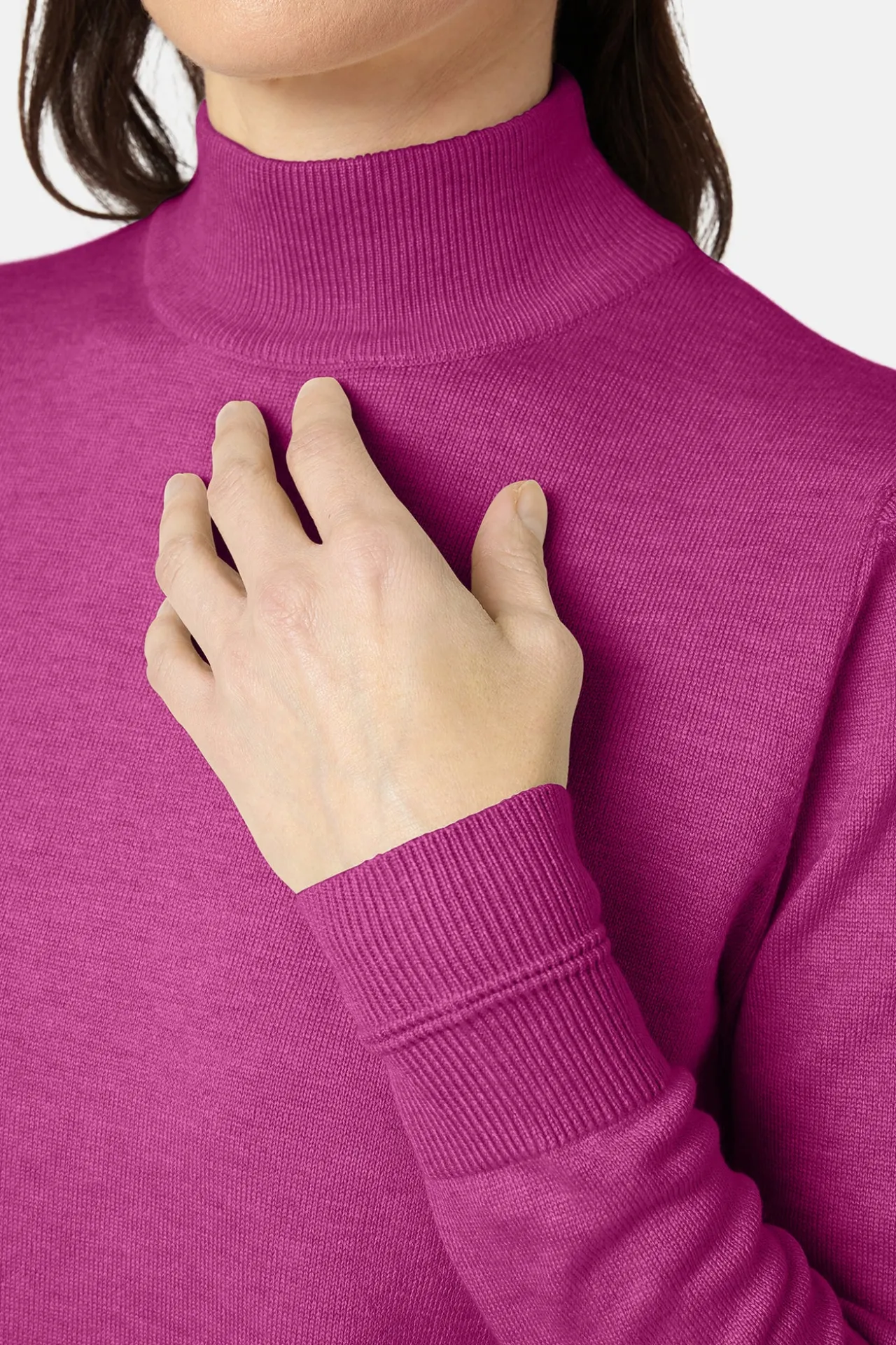 pullover_rullekrave__fuch_1-1.webp Pullover Rullekrave - Fuchsia Red Melange