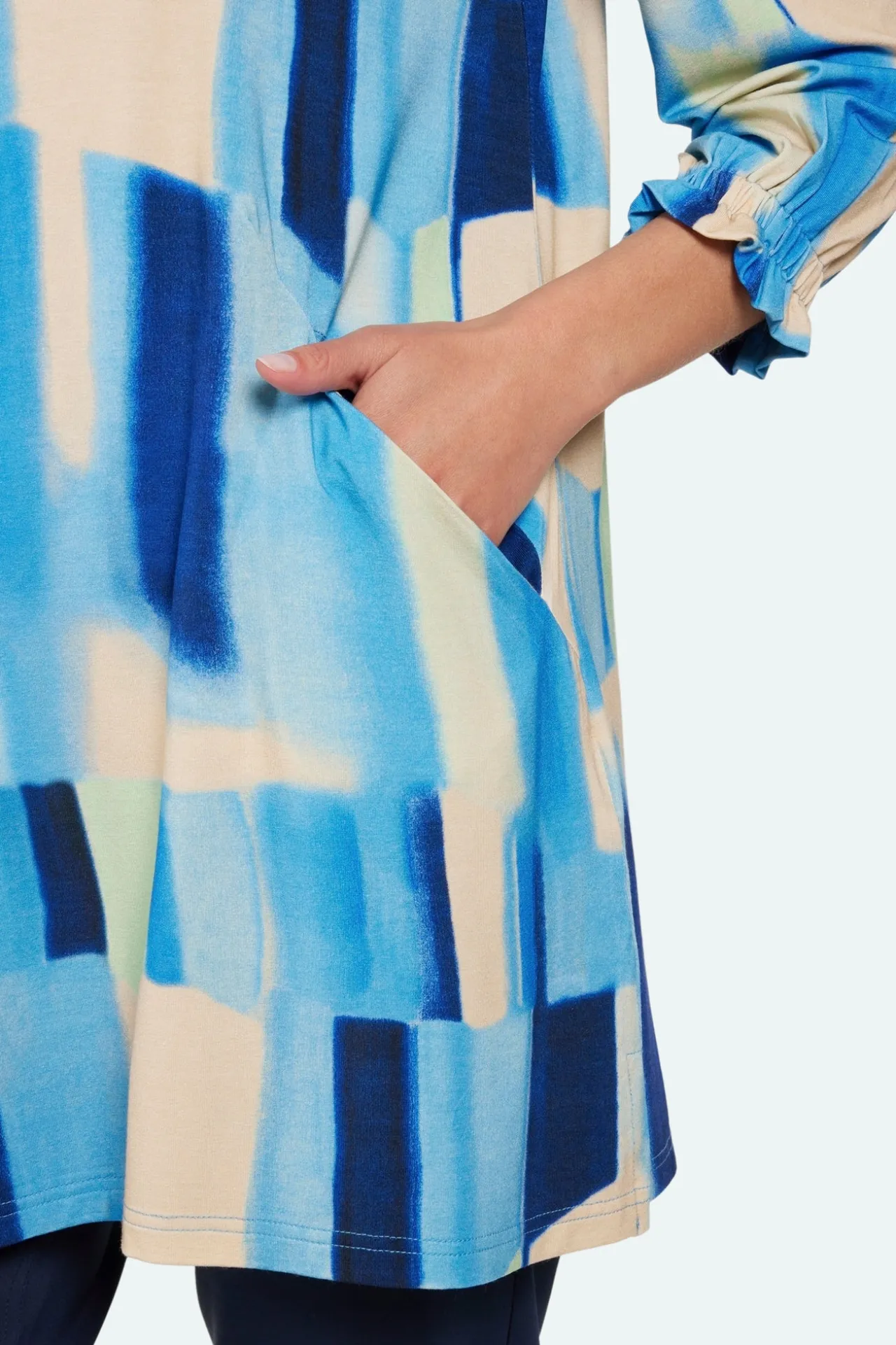 sleeve_tunic__oxygen_1.webp 3/4 Sleeve Tunic - Oxygen