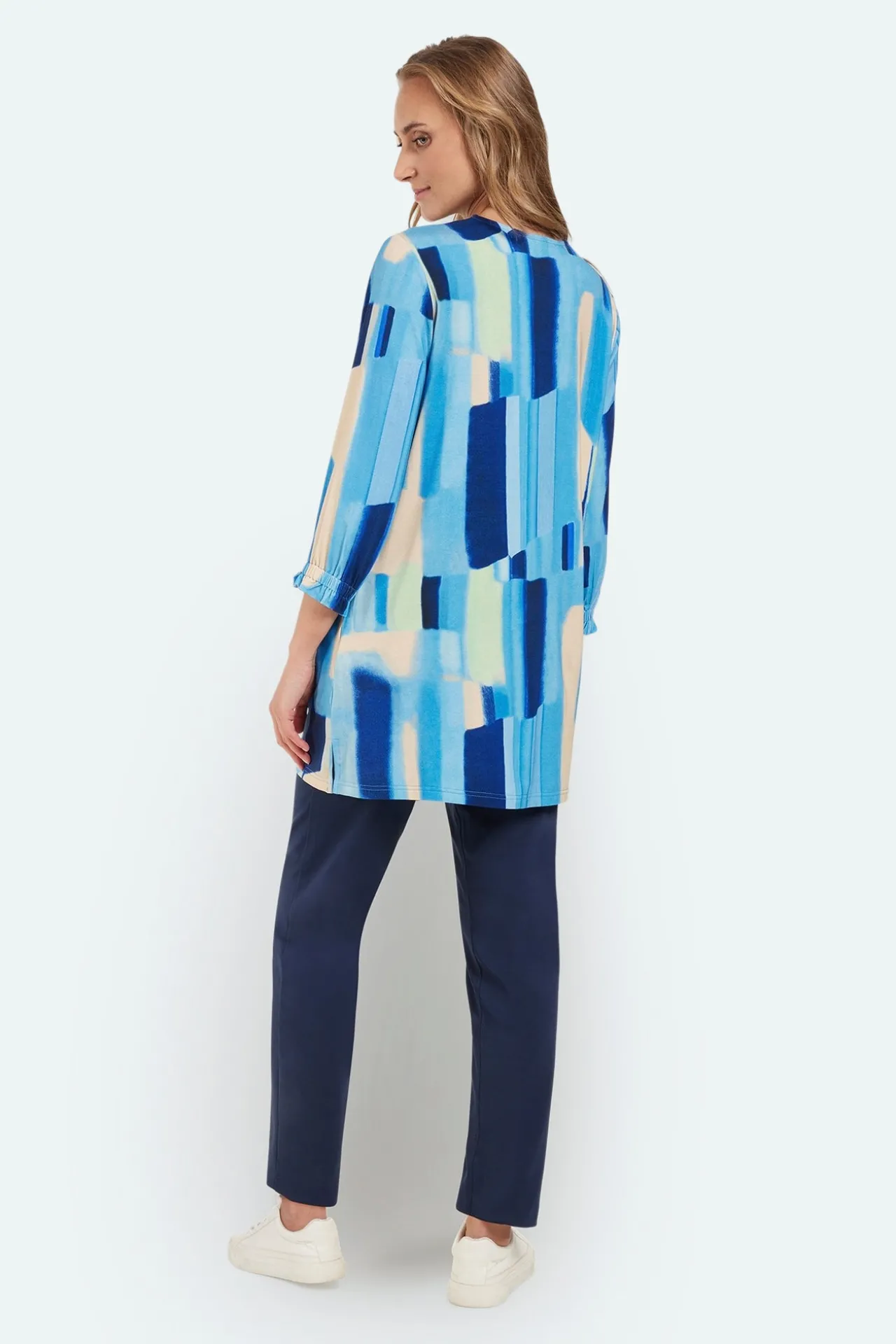 sleeve_tunic__oxygen_3.webp 3/4 Sleeve Tunic - Oxygen