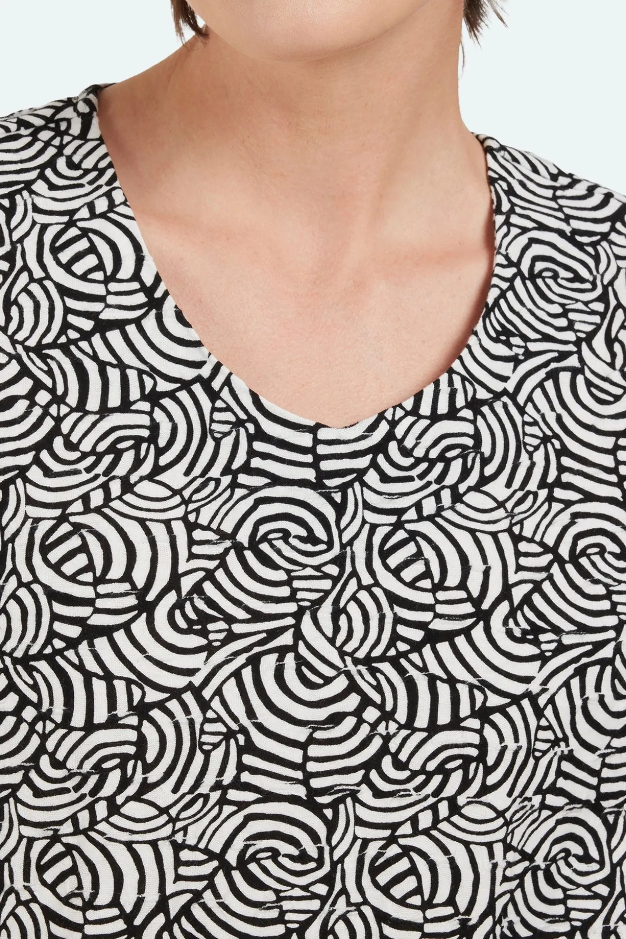 tshirt__sort__rund_hals_2.webp T-shirt - Sort - Rund hals